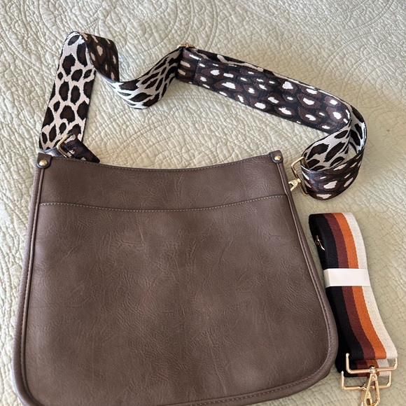 Vegan Leather Crossbody Bags w/ Guitar Strap Zipped Pockets Handbag Shoulder Bag - Picture 7 of 7